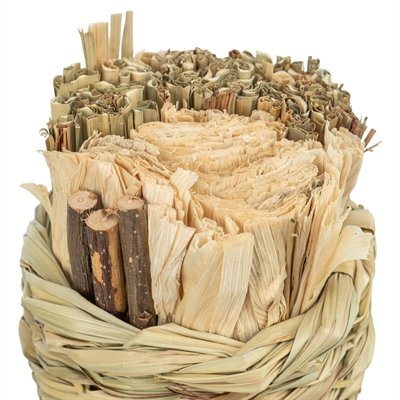 Trixie Mand Gras Met Hooi / Maisbladeren / Houten Stokjes 9X9X9 Cm - Image 4
